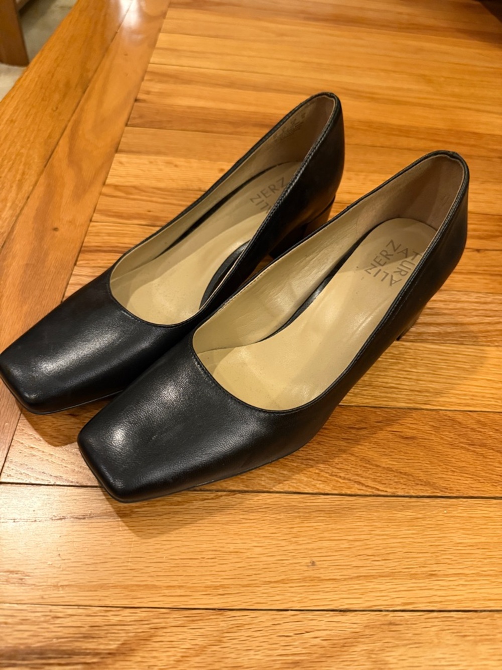 Naturalizer Black Square-Toe Leather Pumps